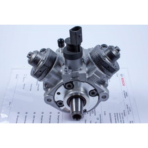 Bosch Hochdruckpumpe und 6 Injektoren 0445010617 BMW 3.0D 13517800593 325d 330D 530D